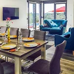 New Lana With Pool, Sauna And Whirlpool Villa Vodnjan
