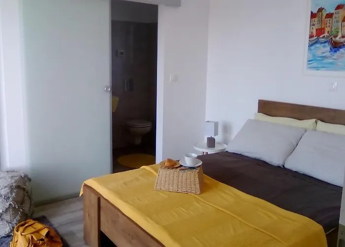 Villa New Lana With Pool, Sauna And Whirlpool