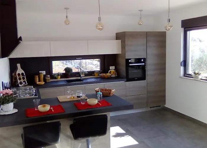 New Lana With Pool, Sauna And Whirlpool Villa